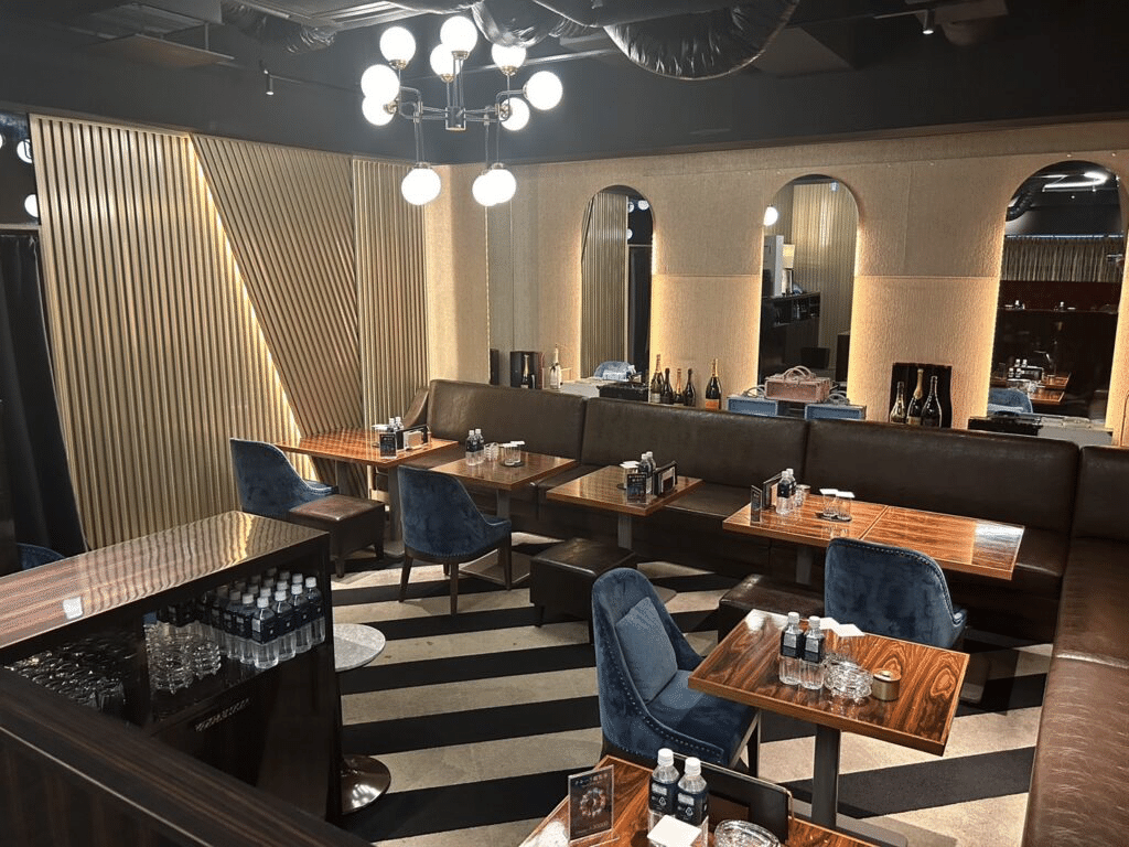 店内 3